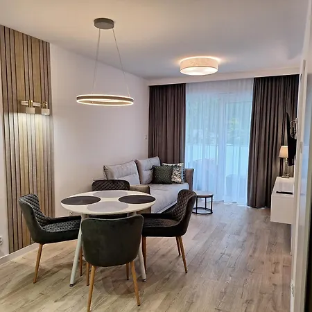 Modern White Kollataja 7a