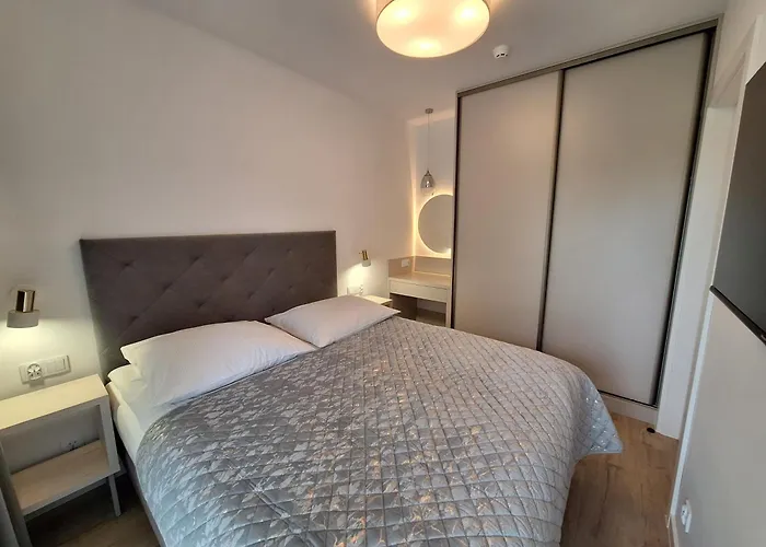 Modern White Kollataja 7a *